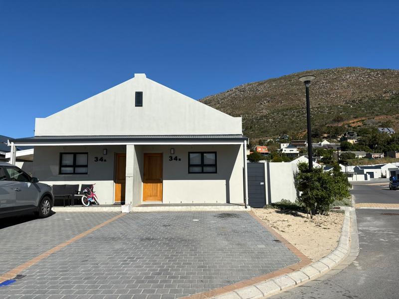 To Let 3 Bedroom Property for Rent in Capri Western Cape